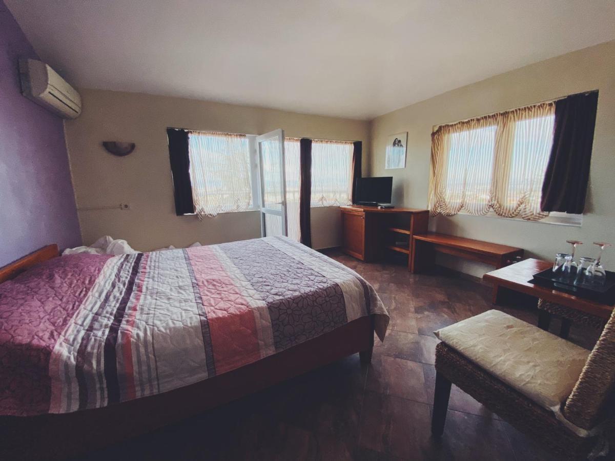Hotel Fancy София Экстерьер фото